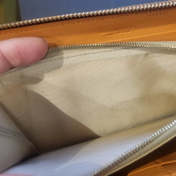Bottega Venetta zippy wallet - Picture 5 of 16